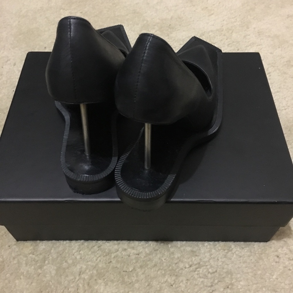 Shoes - Picture 3 of 4